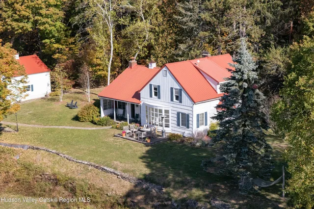 $1,195,000 | 76 Smith Road, Preston Hollow, NY 12469