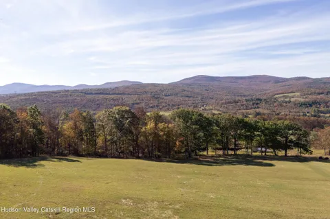 $1,145,000 | 76 Smith Road, Preston Hollow, NY 12469