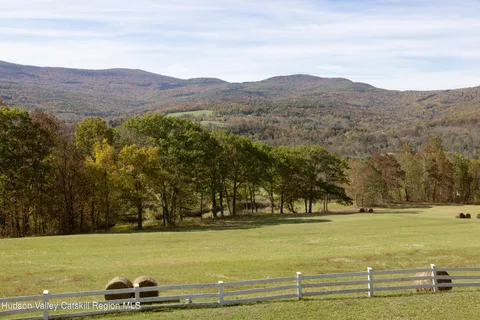 $1,145,000 | 76 Smith Road, Preston Hollow, NY 12469