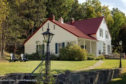 $1,145,000 | 76 Smith Road, Preston Hollow, NY 12469