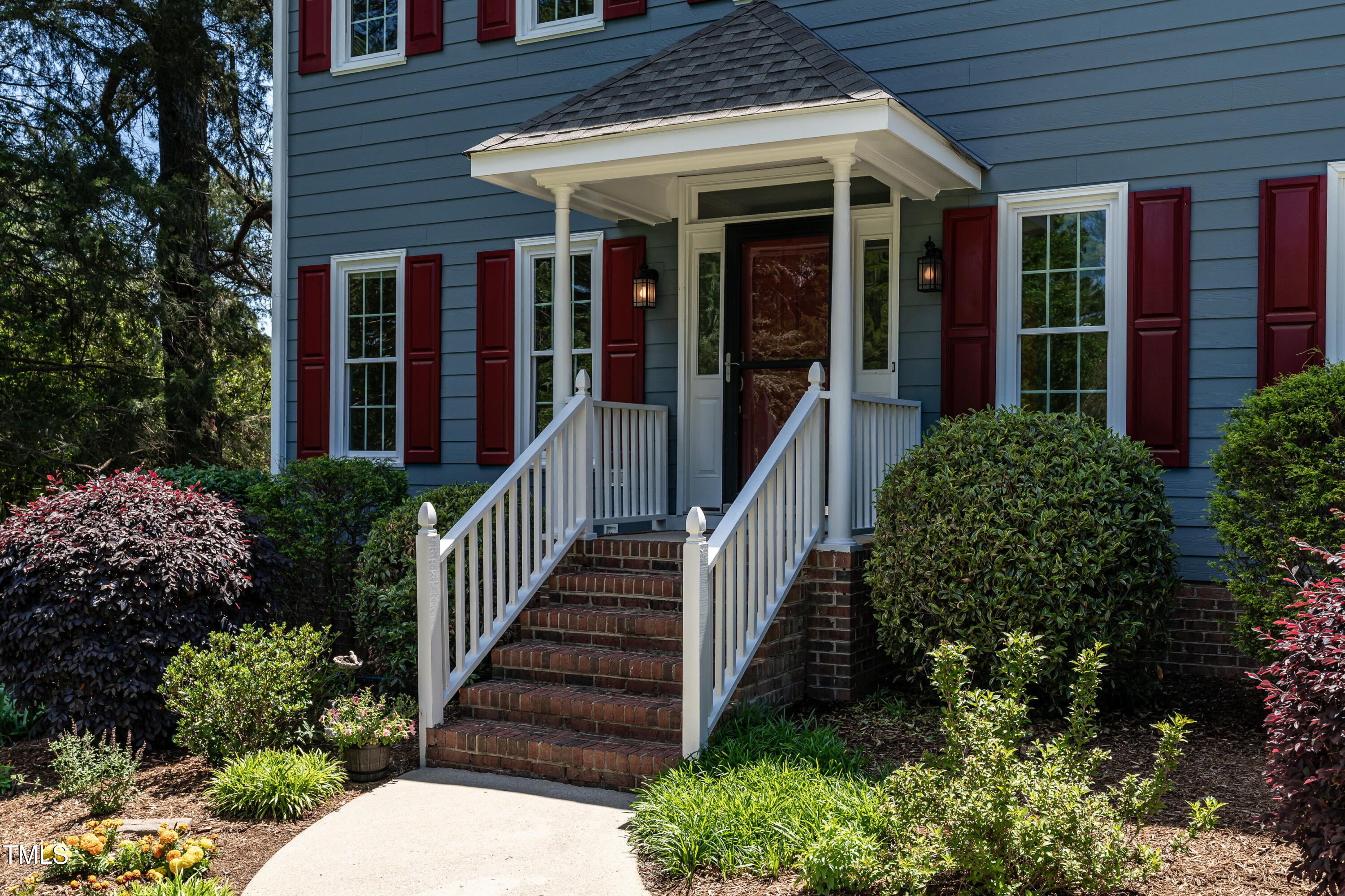 5812 North Beaver Lane Raleigh, NC 27604 - Photo 13 of 66 004-original-front-porch