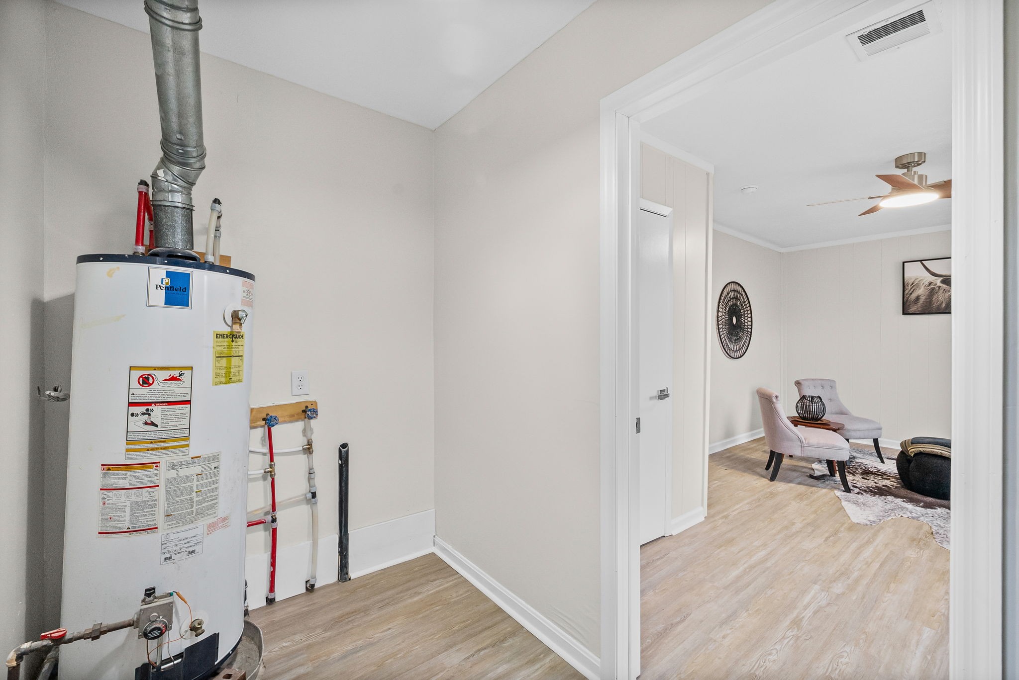 1272 Taylortown Road White Bluff, TN 37187 - Photo 18 of 39 a view of a study room with furniture and wooden floor