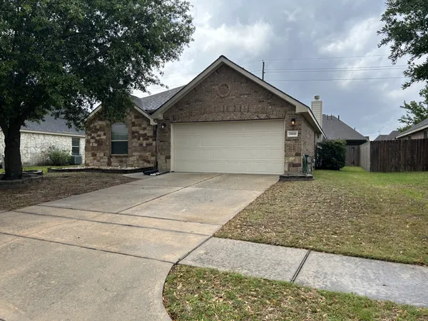 $2,100 | 25111 Country Gate Drive, Tomball, TX 77375