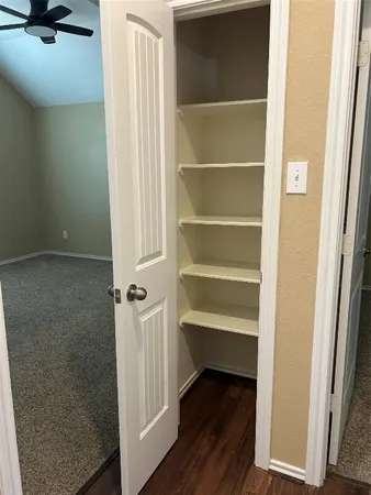 $2,100 | 25111 Country Gate Drive, Tomball, TX 77375