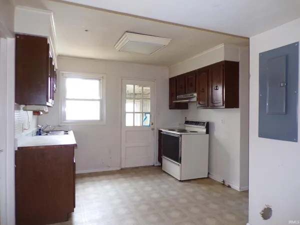 $104,900 | 1340 Fay Drive, Fort Wayne, IN 46807