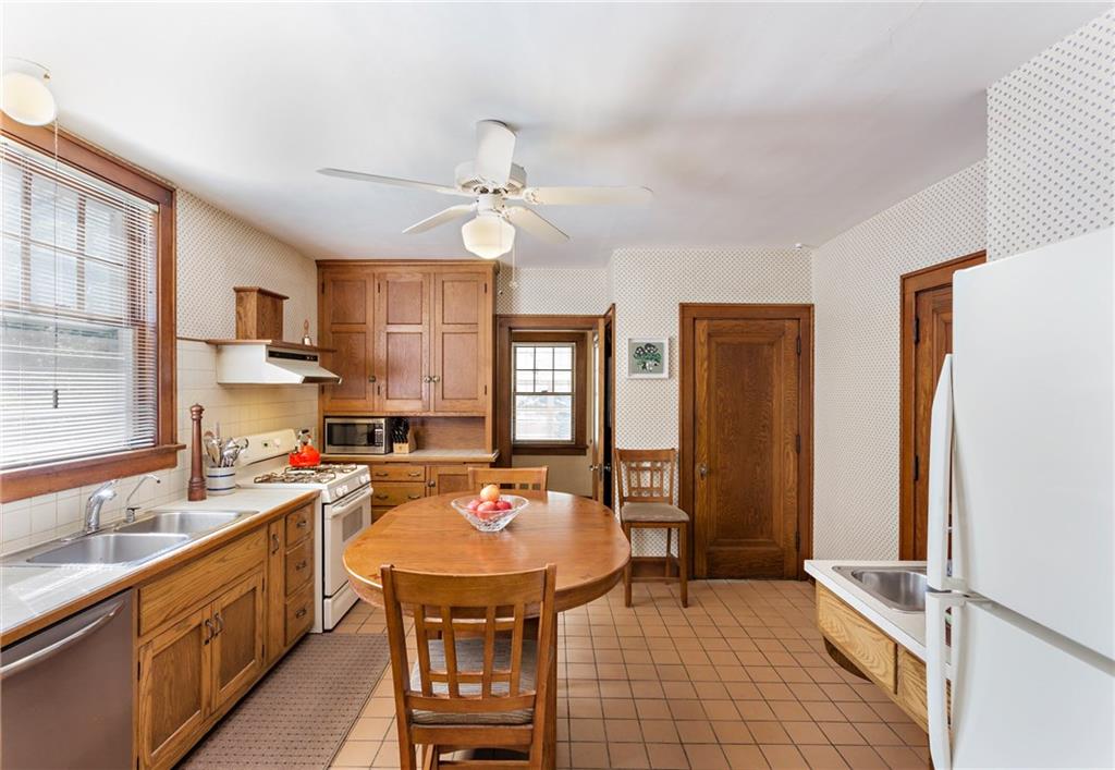 1555 Fox Chapel Road Pittsburgh, PA 15238 - Photo 10 of 25 Gallery Image 10