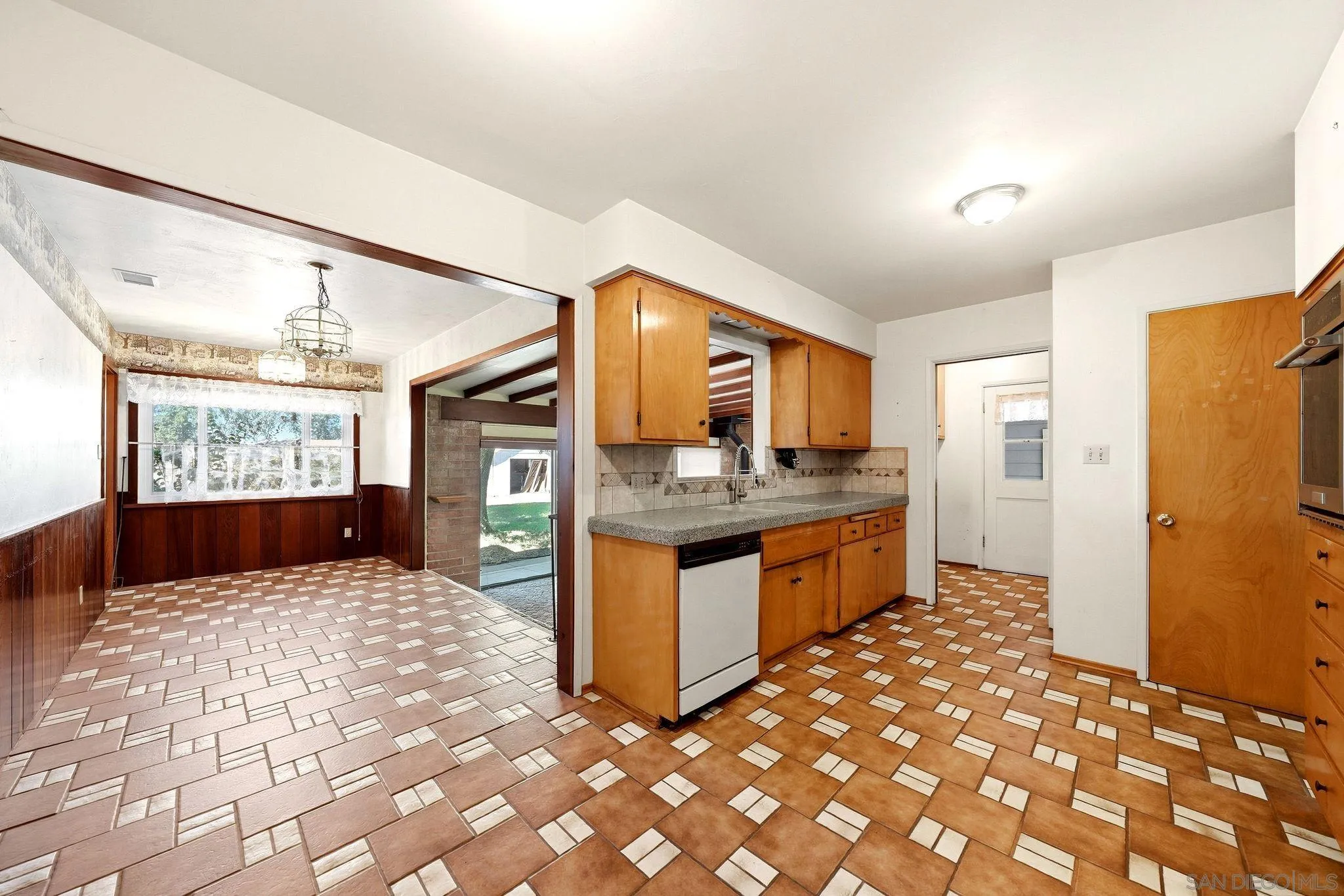 1261 Barnett Road Ramona, CA 92065 - Photo 6 of 41 Gallery Image 6