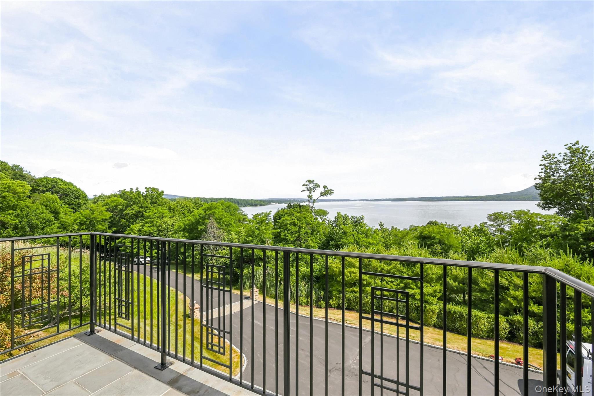 2 Half Moon Ridge Cornwall-on-Hudson, NY 12520 - Photo 41 of 50 Balcony