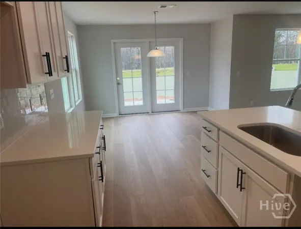 $2,875 | 38 Flagler Drive, Savannah, GA 31419