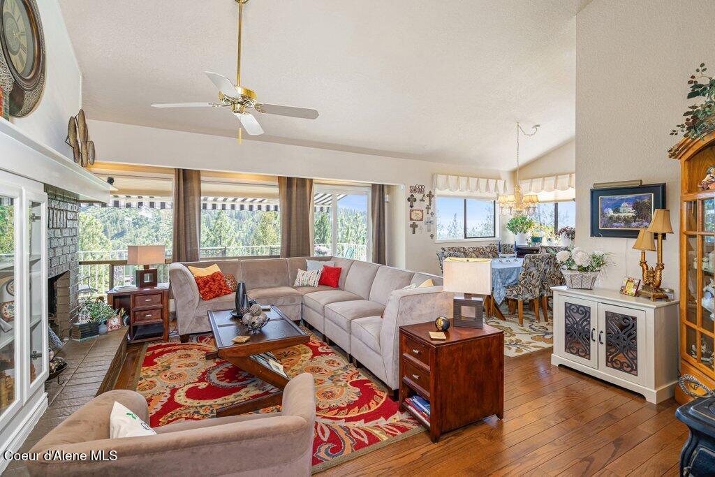2912 East Fernan Hill Road Coeur D'Alene, ID 83814 - Photo 3 of 21 Living