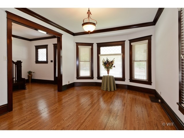 125 Chicago Road Oswego, IL 60543 - Photo 4 of 16