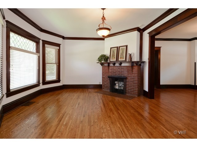 125 Chicago Road Oswego, IL 60543 - Photo 5 of 16