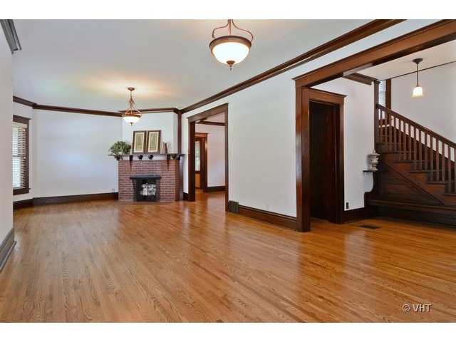 125 Chicago Road Oswego, IL 60543 - Photo 6 of 16