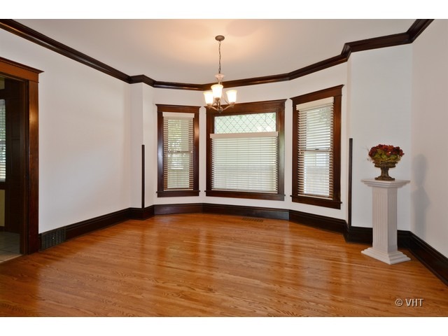 125 Chicago Road Oswego, IL 60543 - Photo 7 of 16
