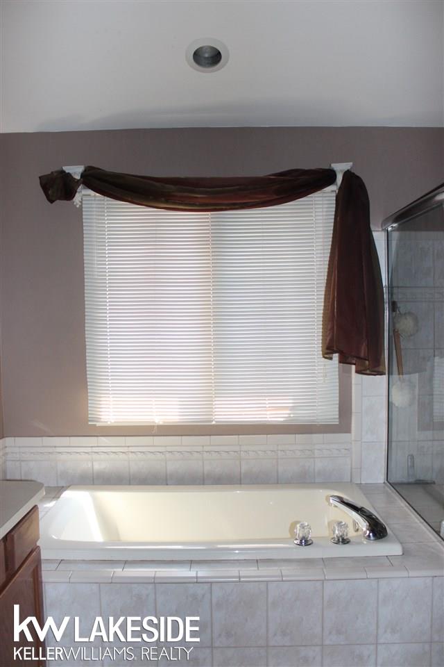 12294 Frank Drive Romeo, MI 48065 - Photo 27 of 40 31327701-26.JPG