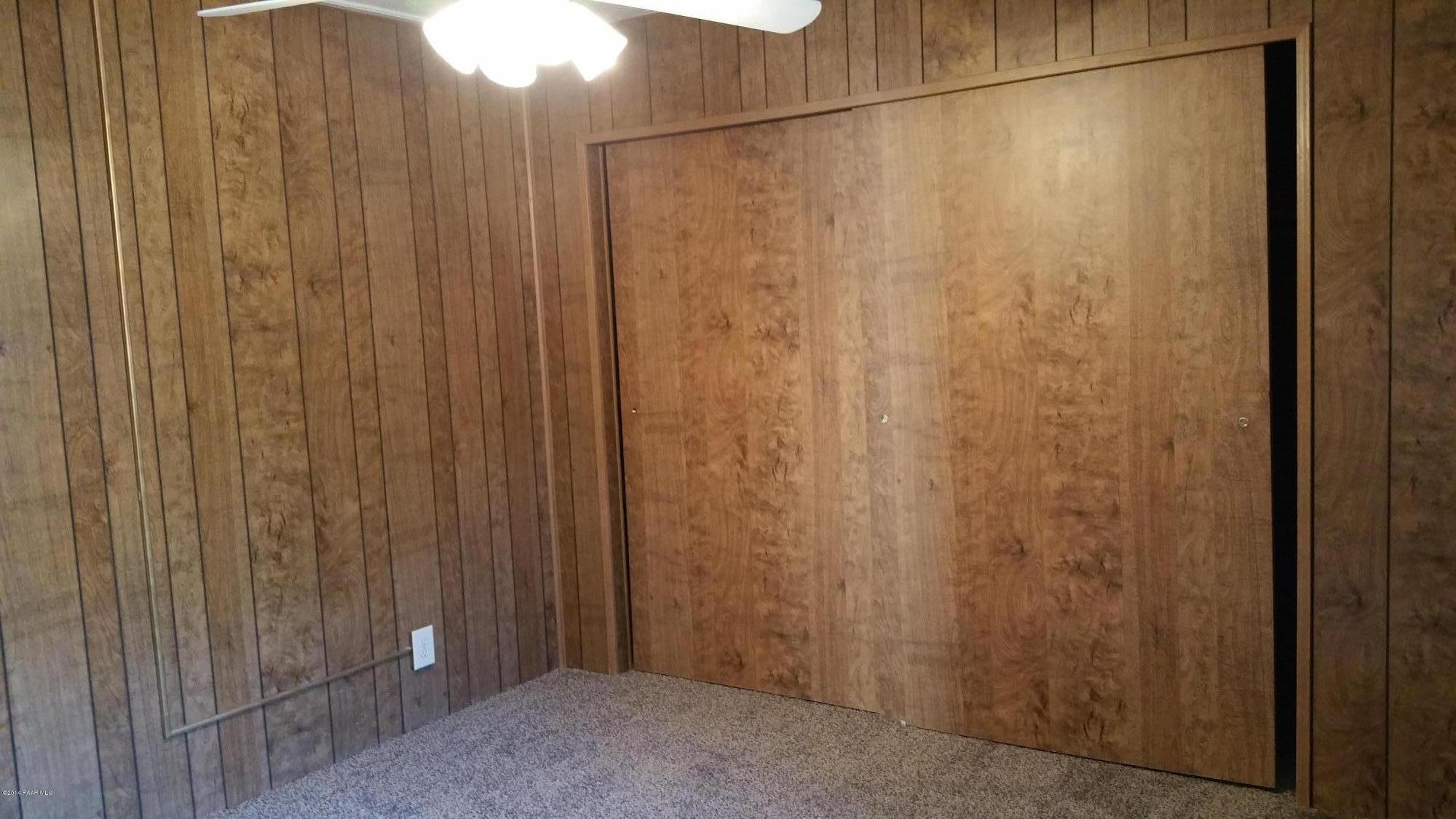 10255 East Durham Road, Unit PCC Dewey, AZ 86327 - Photo 13 of 20 Guest Bedroom with Large Closet 10255 Du