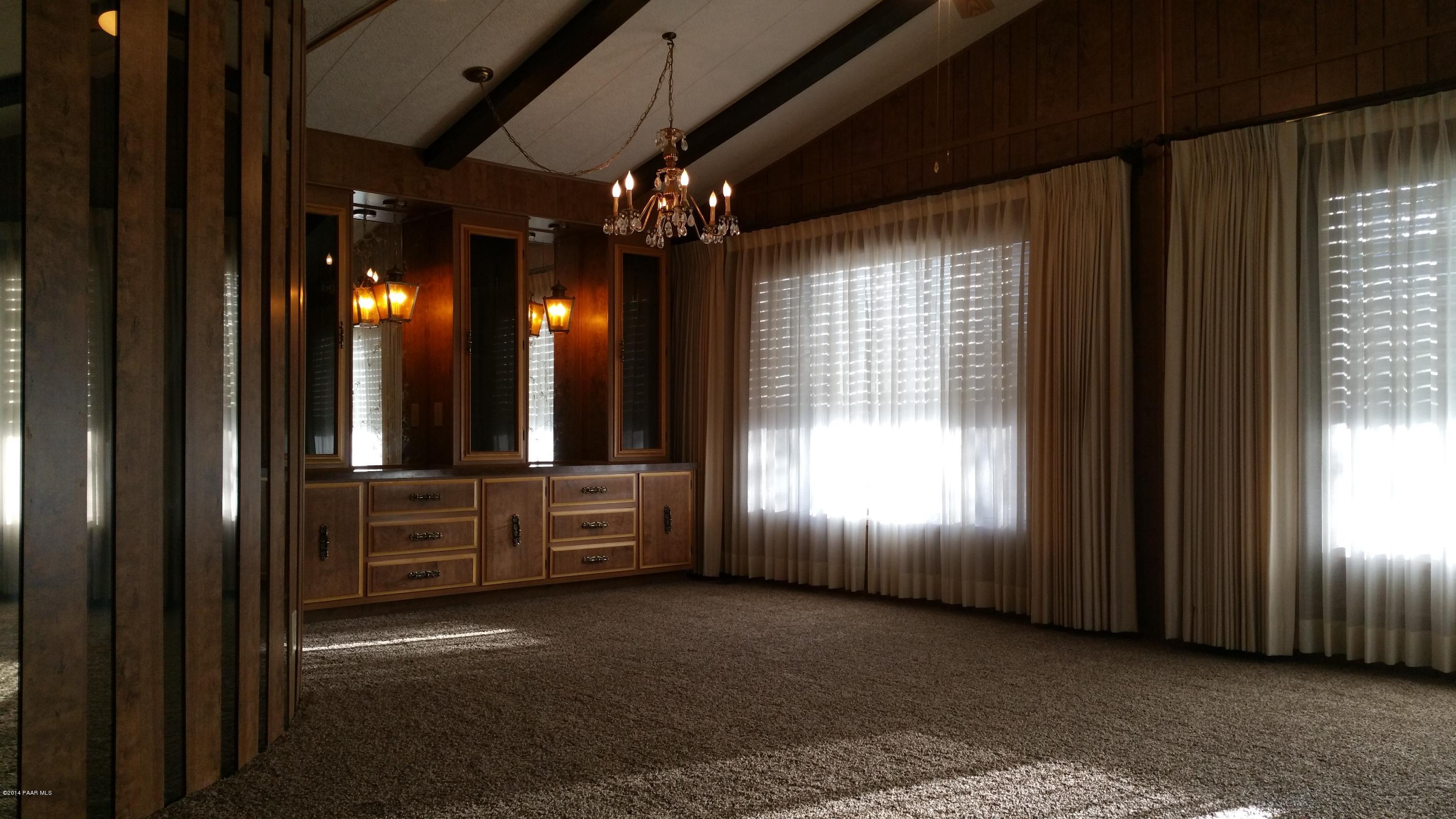 10255 East Durham Road, Unit PCC Dewey, AZ 86327 - Photo 4 of 20 Great Room 10255 Durham Gerry A Garcia
