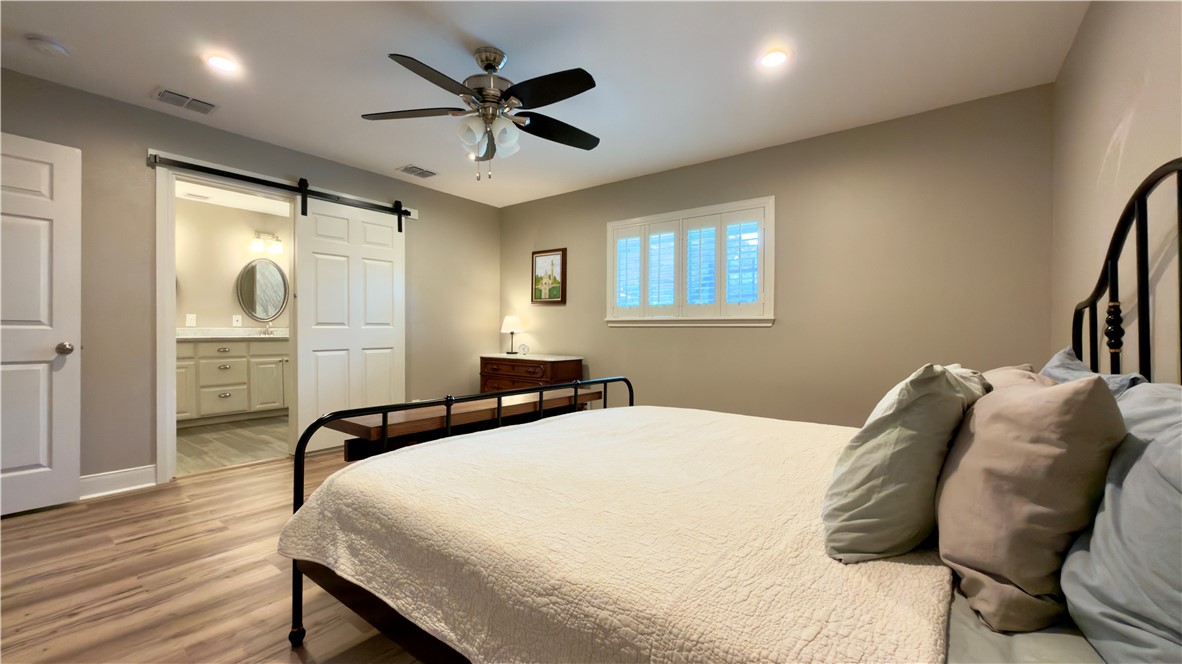 638 Moray Place Corpus Christi, TX 78411 - Photo 21 of 34 Master Bed