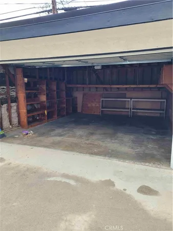 a view of room with an empty space