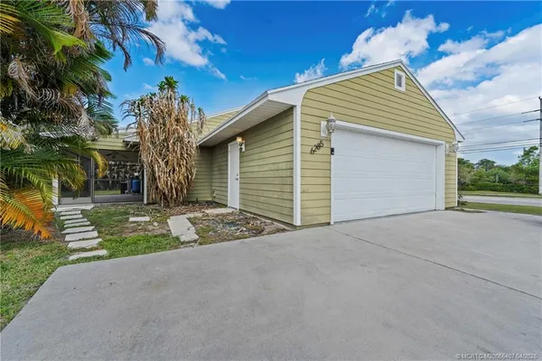 $489,000 | 6285 Southeast Highland Avenue, Stuart, FL 34997