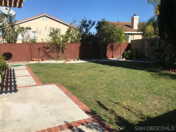 $4,900 | 12673 Via Las Lenas, San Diego, CA 92129