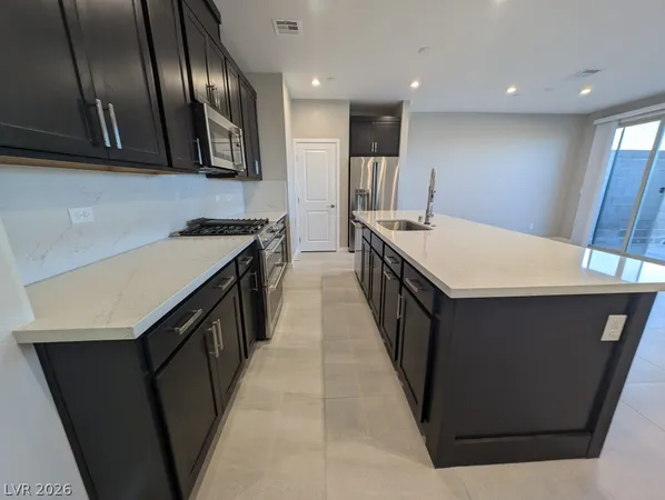 $2,400 | 11922 Angle Clf Avenue, Las Vegas, NV 89138