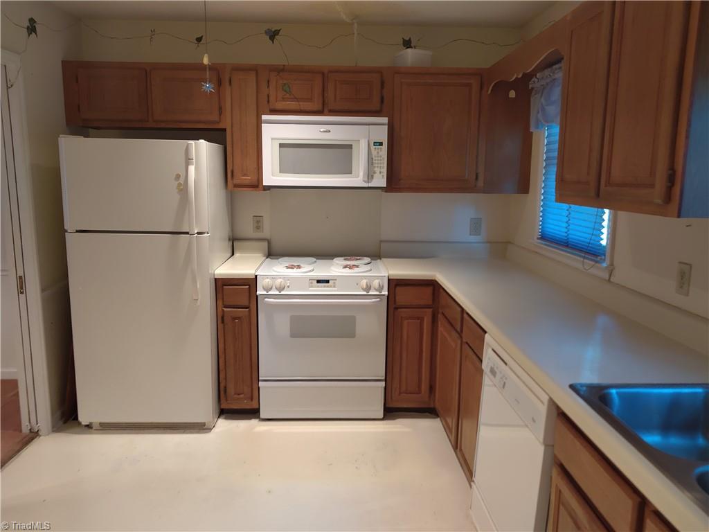 1714 Ternberry Road High Point, NC 27262 - Photo 9 of 17 Gallery Image 9