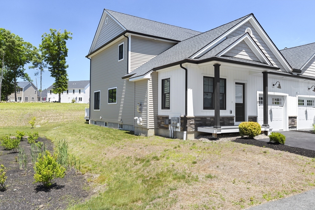27 Compass Point Drive, Unit 27 Douglas, MA 01516 - Photo 3 of 33