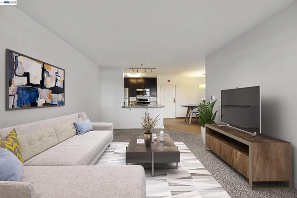 $340,000 | 6400 Christie Avenue, Unit 2106, Emeryville, CA 94608