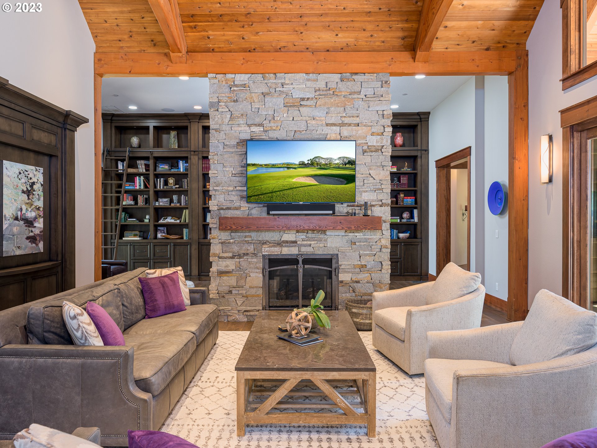 5050 Southwest Homesteader Road Wilsonville, OR 97070 - Photo 7 of 48 Gallery Image 7