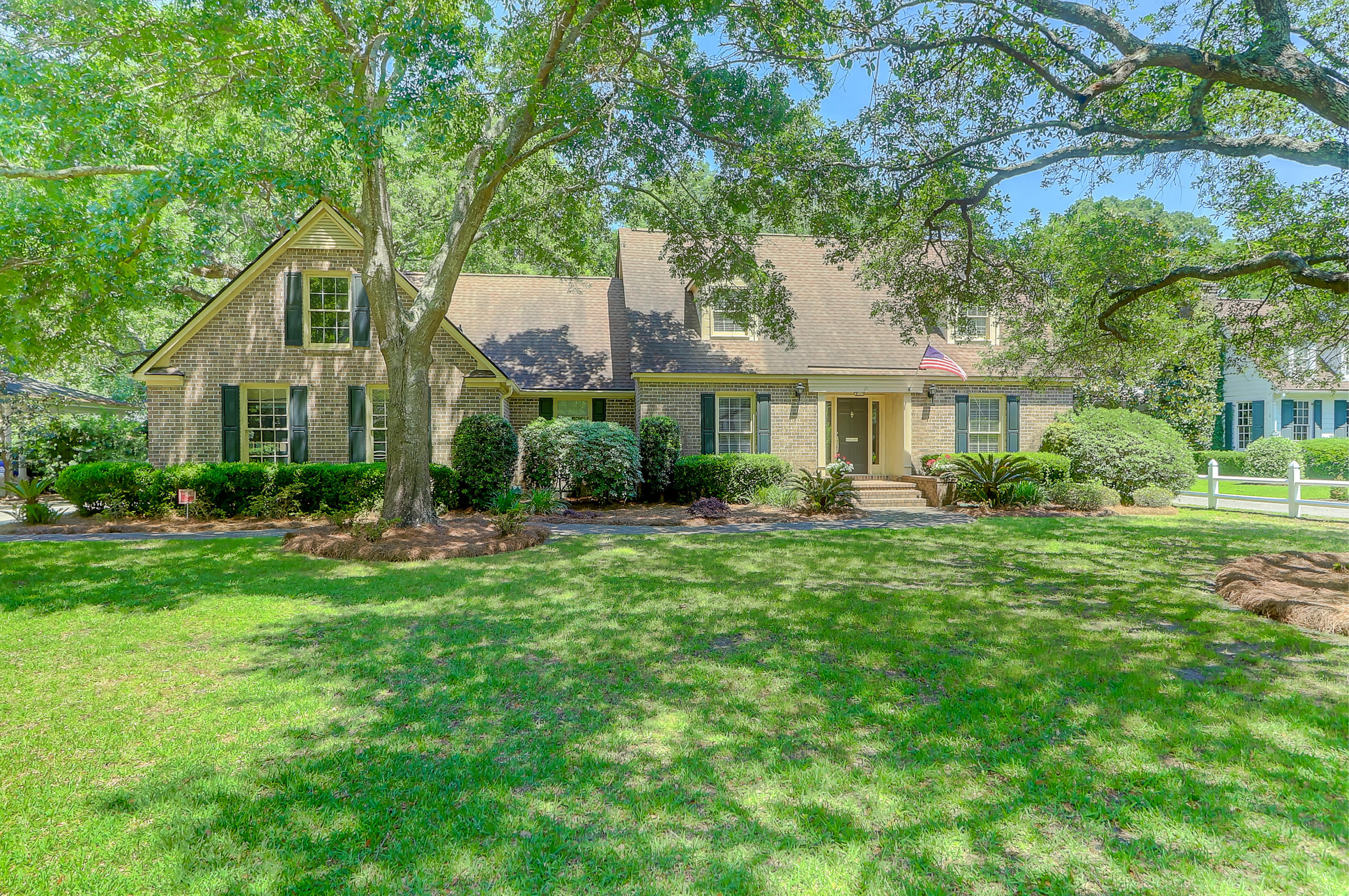 6 Yeamans Road Charleston, SC 29407 - Photo 1 of 24 6 Yeamans Road
