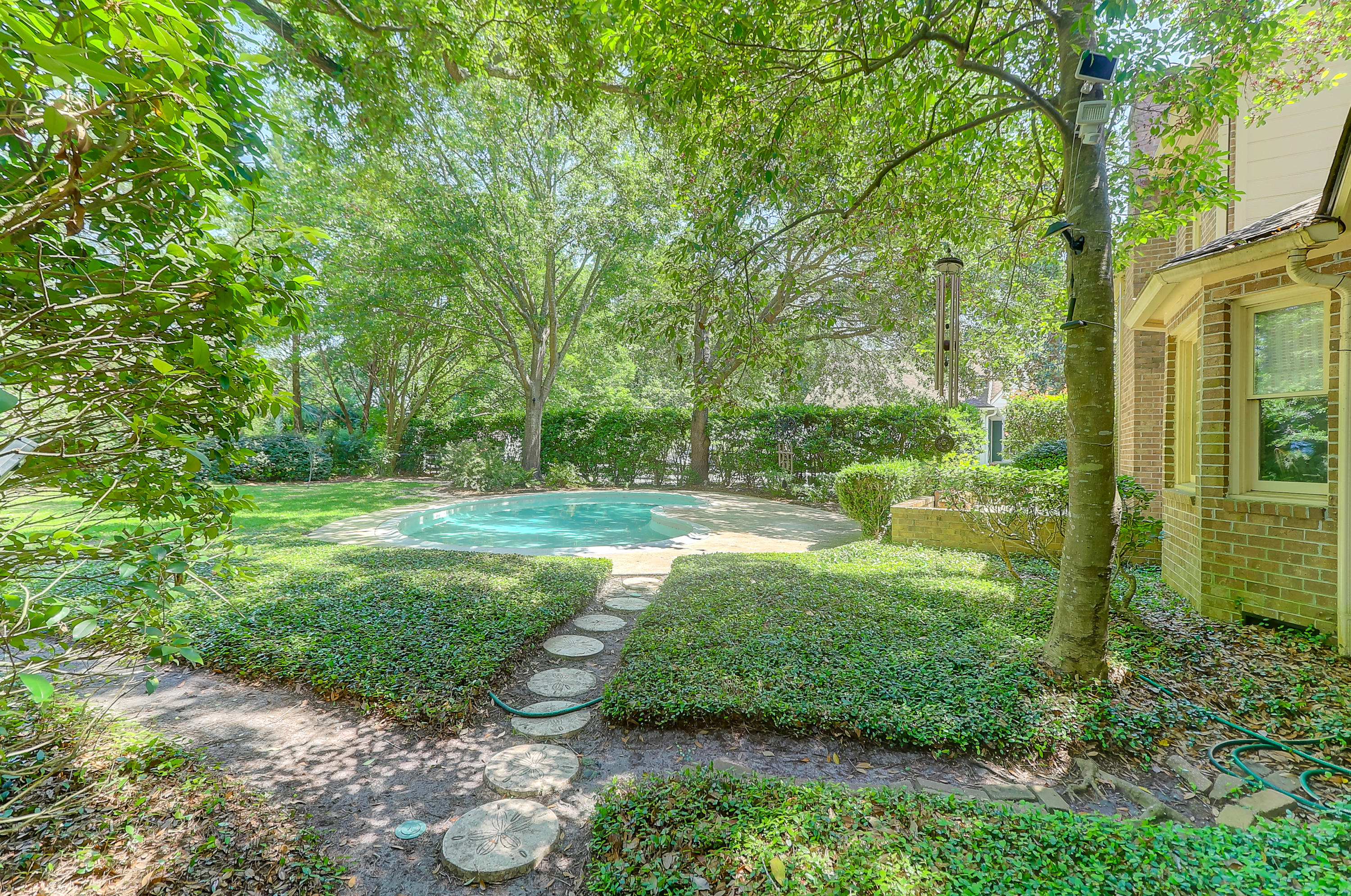 6 Yeamans Road Charleston, SC 29407 - Photo 21 of 24 Backyard & Pool