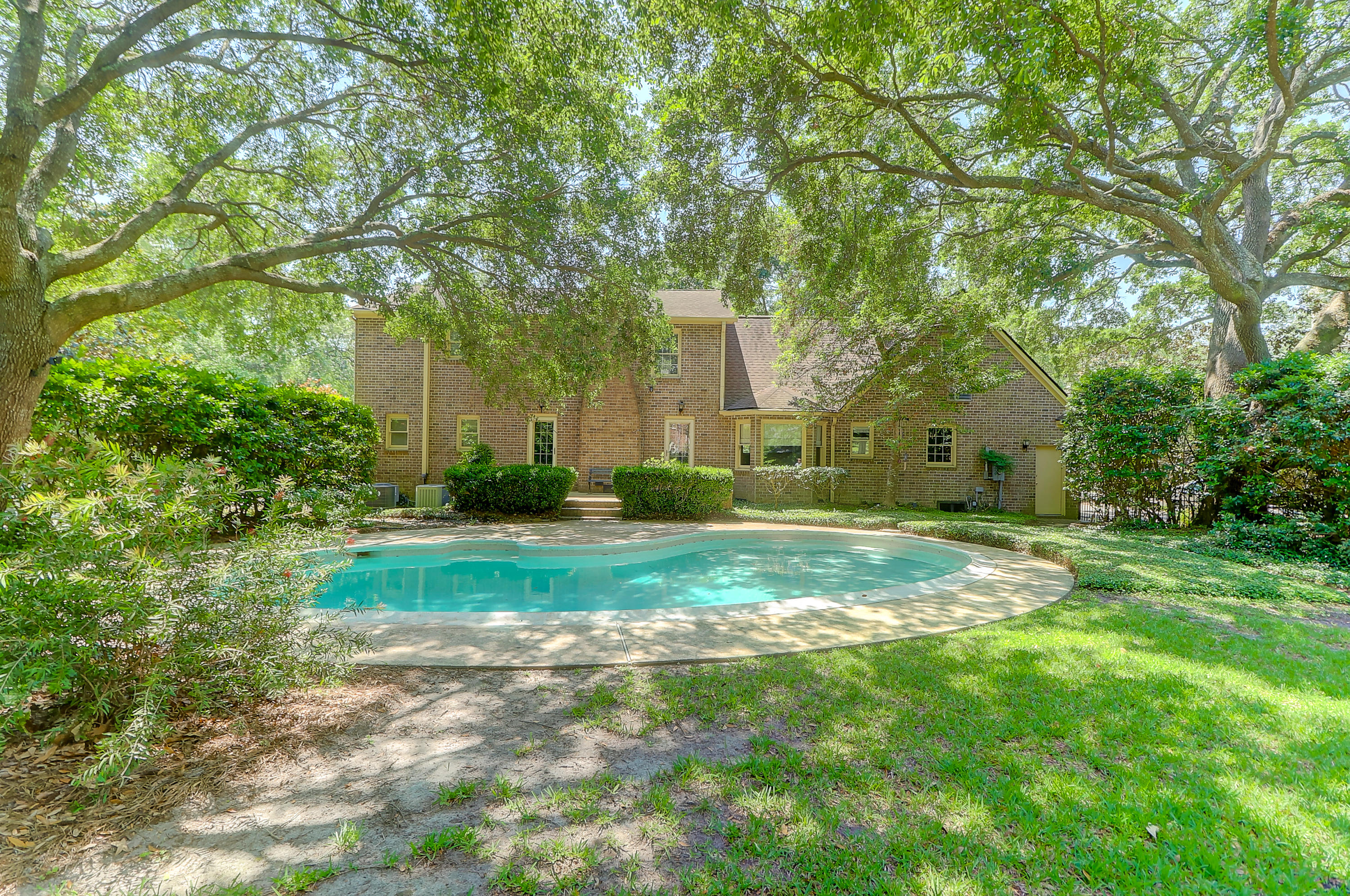 6 Yeamans Road Charleston, SC 29407 - Photo 22 of 24 Pool & Backyard