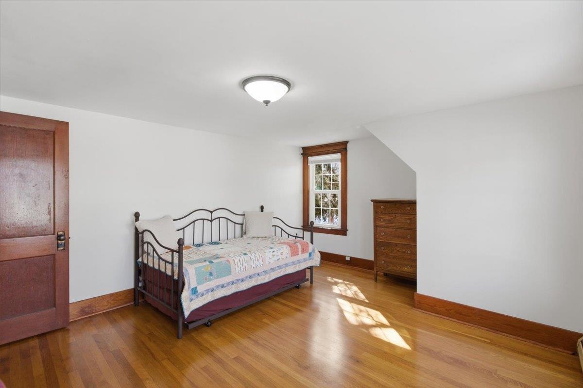 303 Prospect Street Bennington, VT 05201 - Photo 18 of 35