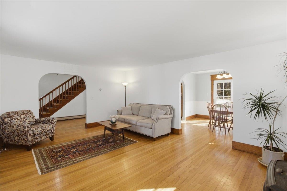 303 Prospect Street Bennington, VT 05201 - Photo 4 of 35