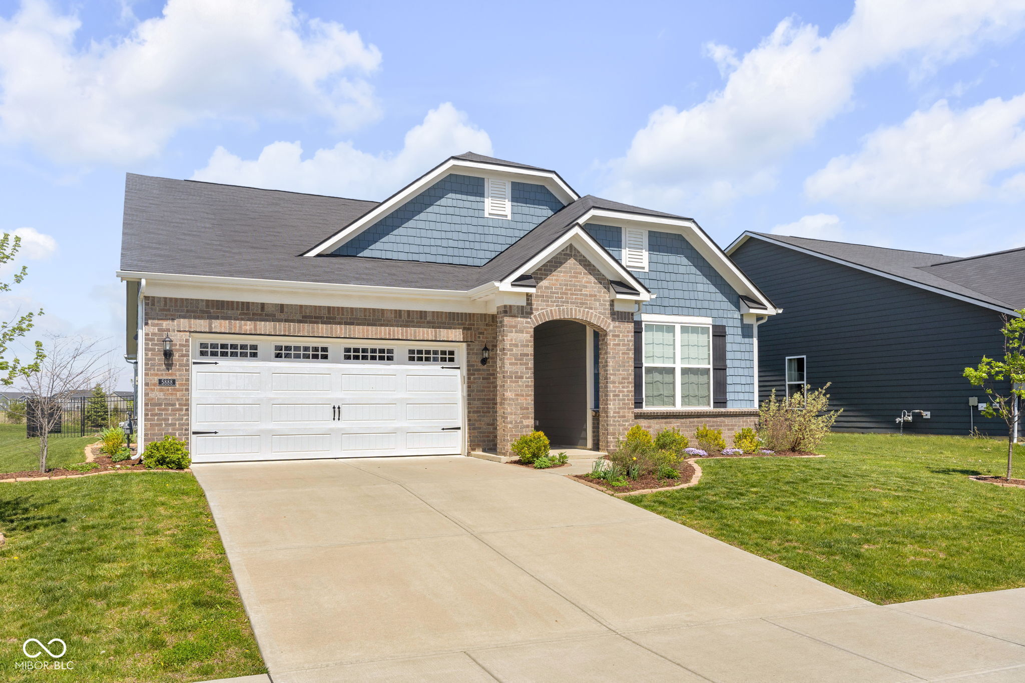 5888 Walkabout Way Brownsburg, IN 46112 - Photo 2 of 43