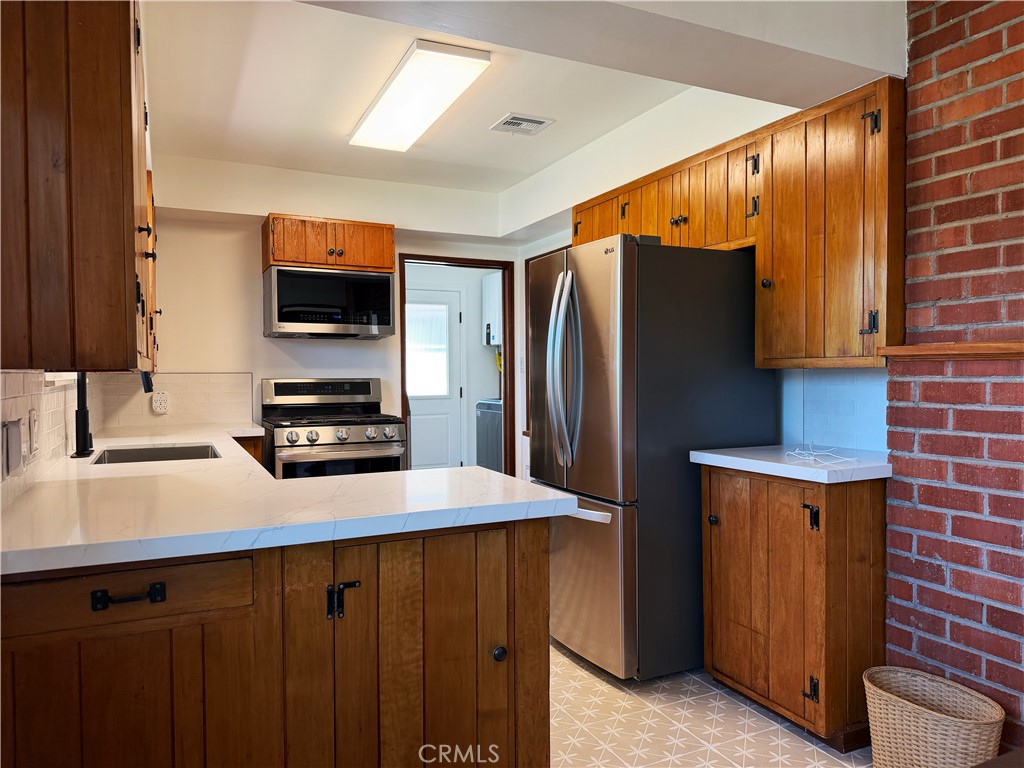 416 Drake Road Arcadia, CA 91007 - Photo 7 of 29