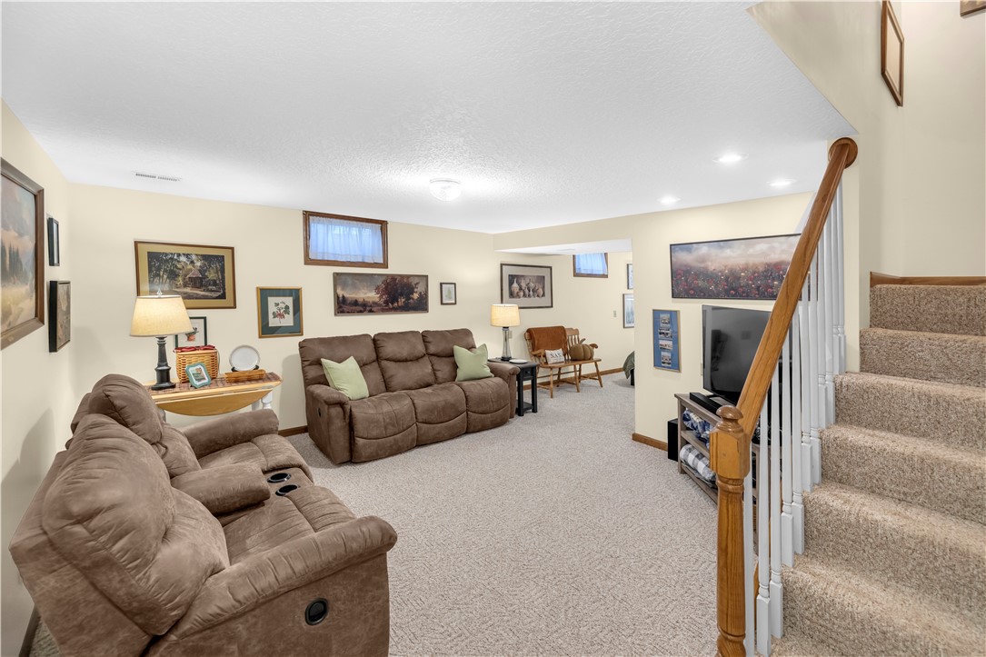 1120 Meadowview Drive Decatur, IL 62526 - Photo 28 of 47 Gallery Image 28