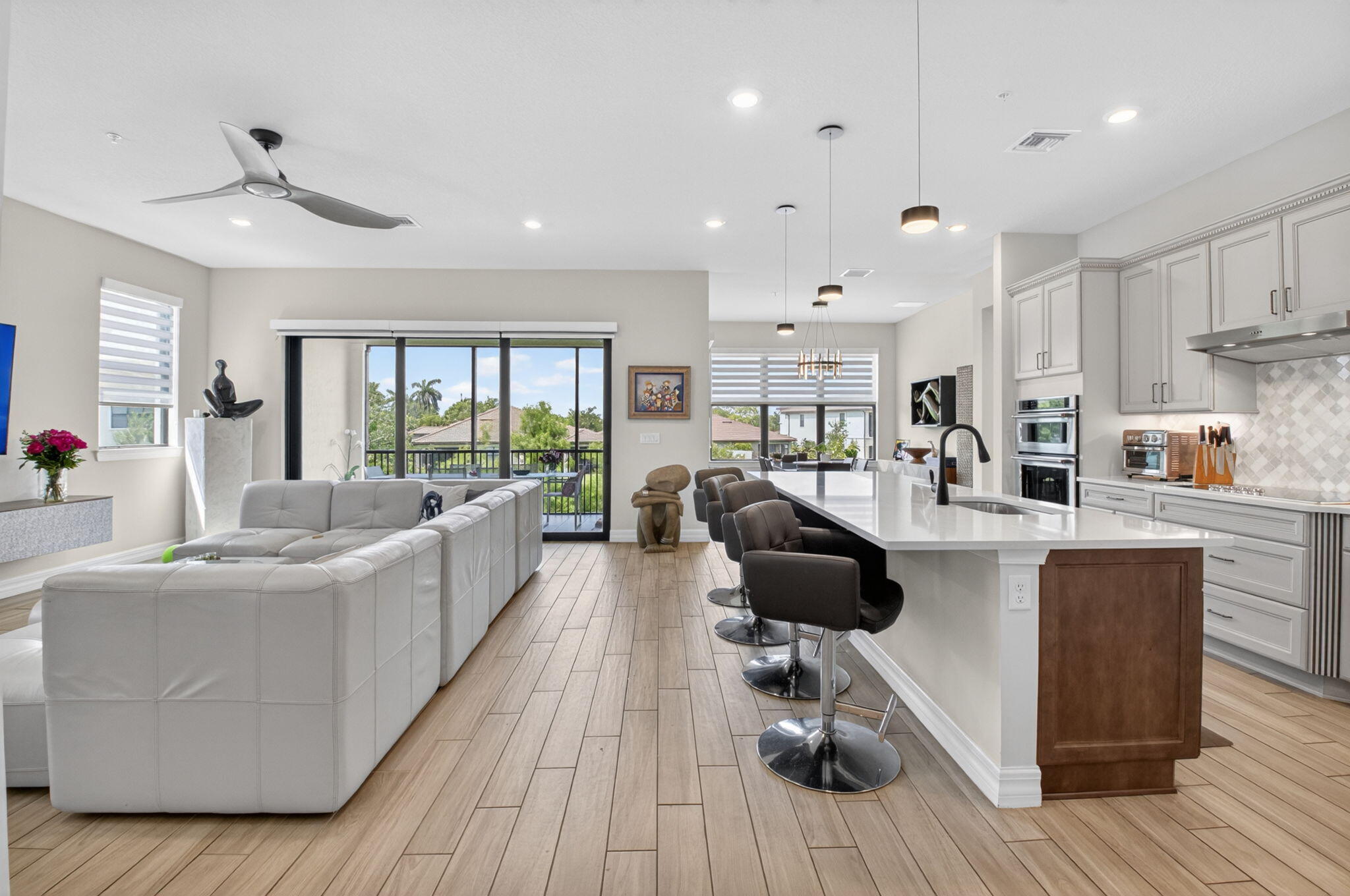 21956 Canadensis Circle, Unit 201 Boca Raton, FL 33428 - Photo 3 of 37 Great Room