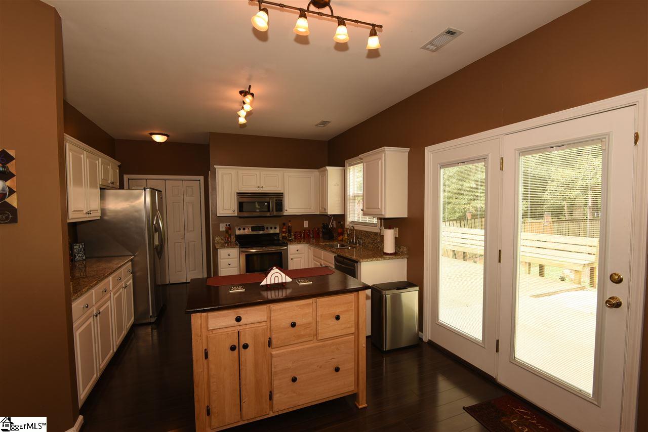 9 Ridgebrook Way Greenville, SC 29605 - Photo 6 of 20 Gallery Image 6