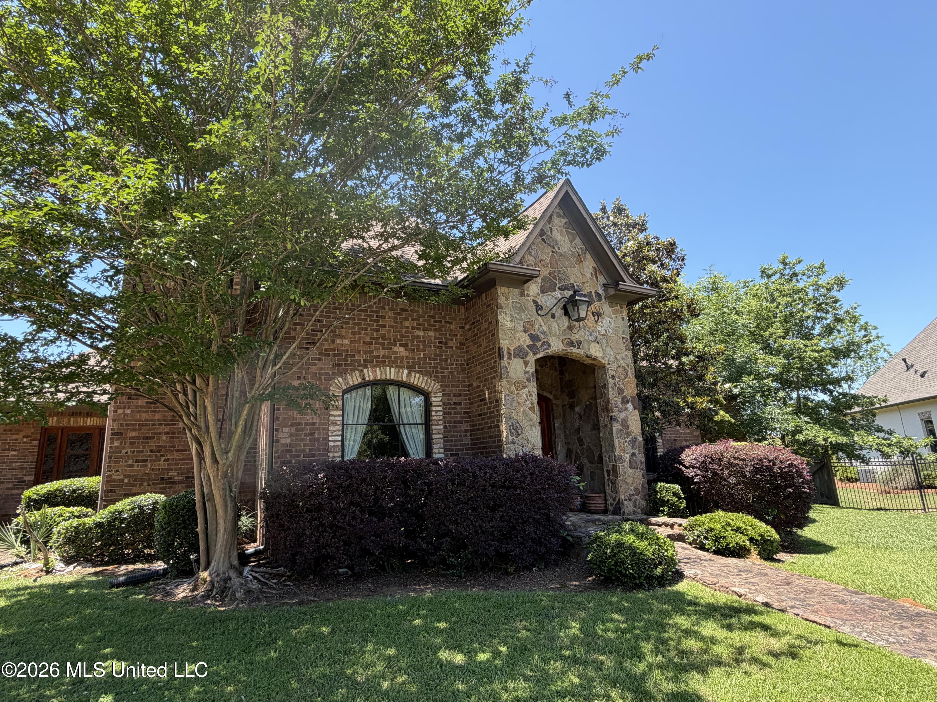 108 Novara Cove Madison, MS 39110 - Photo 2 of 41 IMG_7092