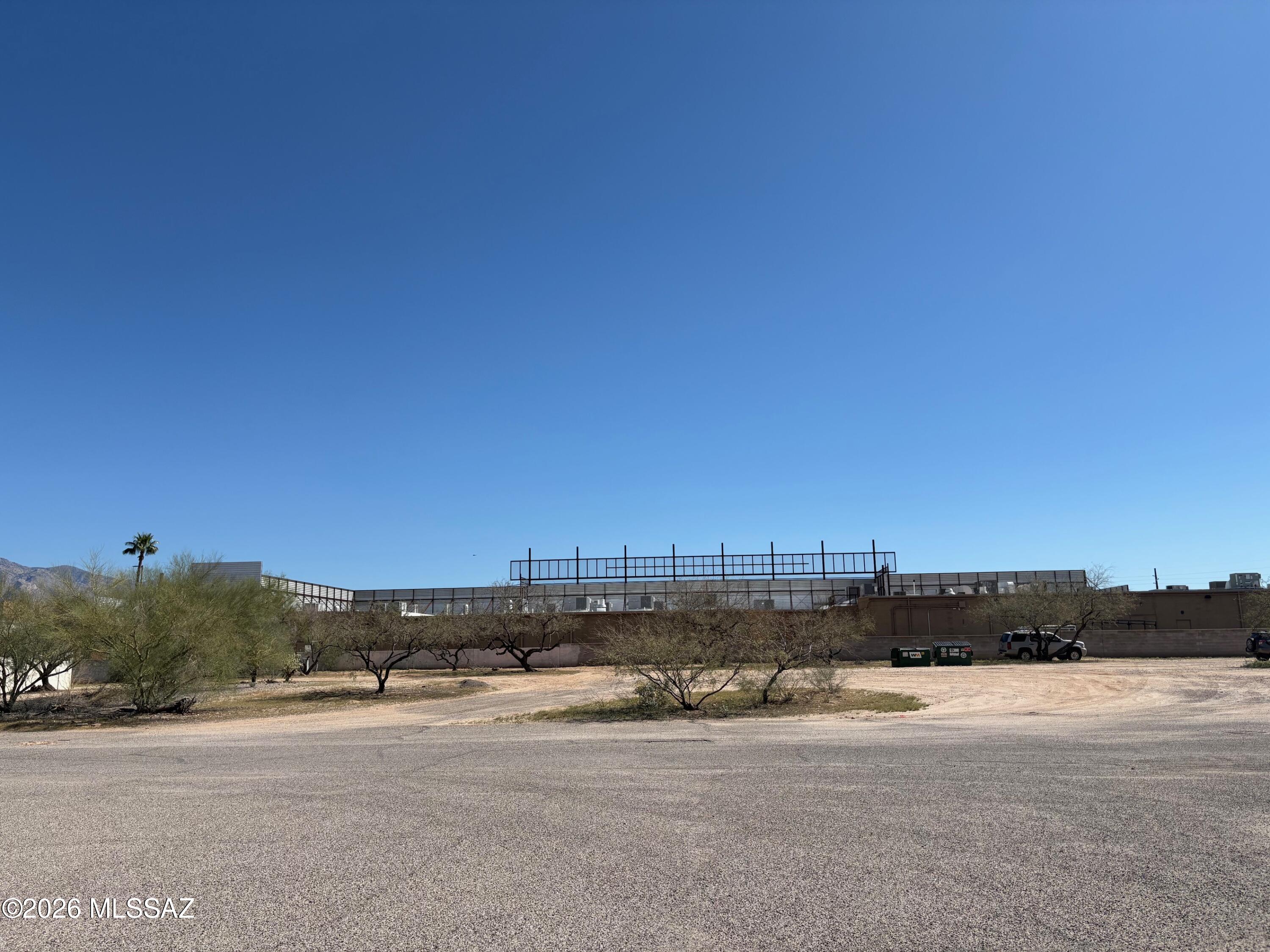 513 West Wetmore Road, Unit 9 Tucson, AZ 85705 - Photo 2 of 7
