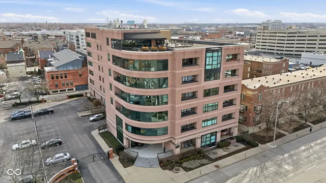 $399,000 | 225 North New Jersey Street, Unit 68, Indianapolis, IN 46204