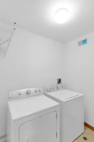 $2,500 | 10549 Wakefield Lane, Unit 10549, Huntley, IL 60142