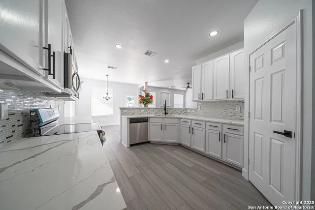 $450,000 | 519 Five Spot, San Antonio, TX 78245