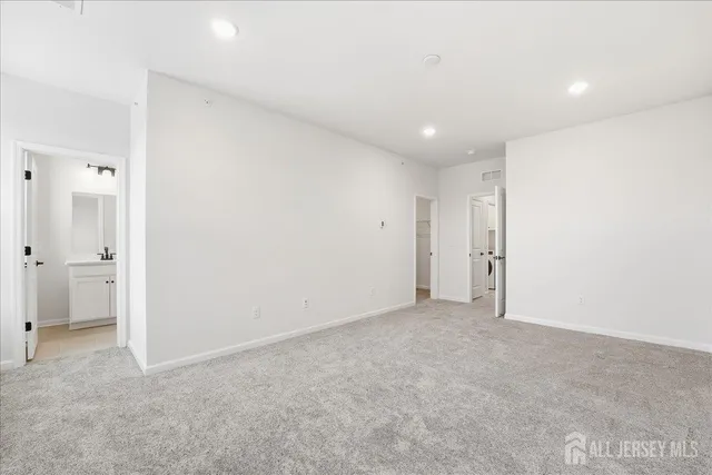 $3,680 | 216 Jessie Place, New Brunswick, NJ 08901