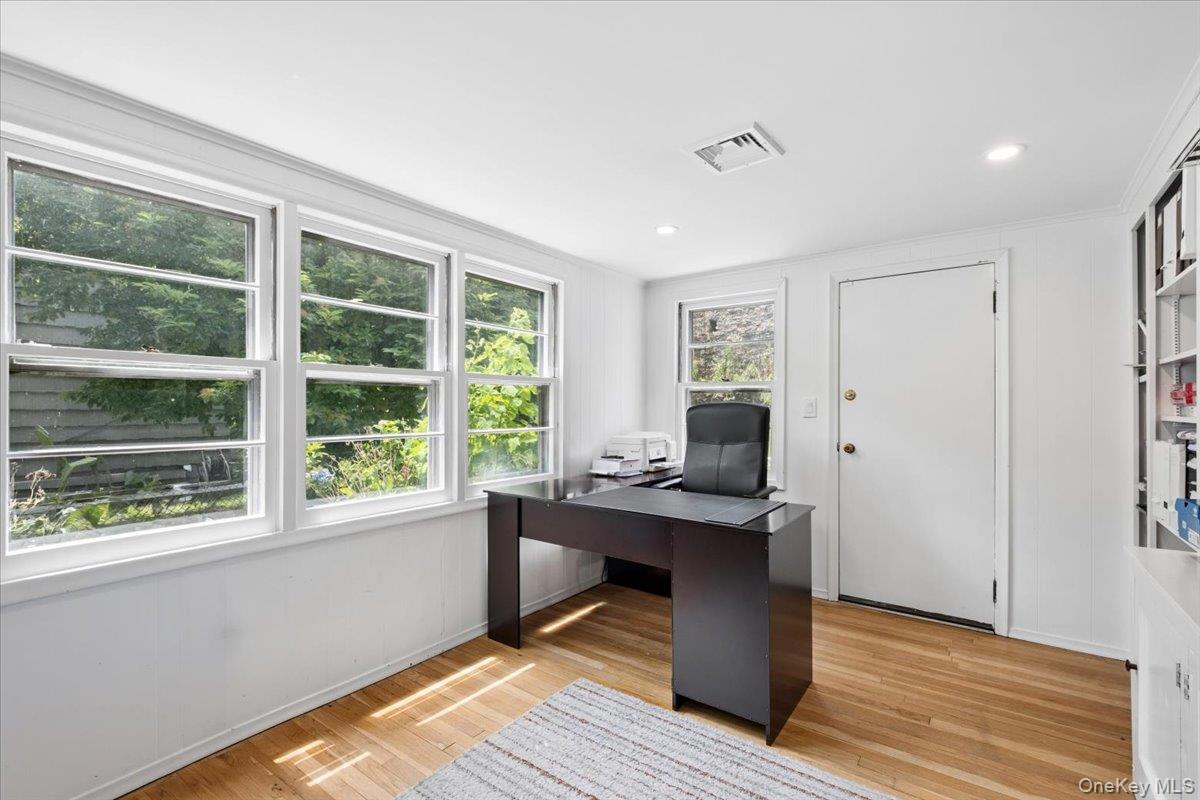 1187 Post Road Scarsdale, NY 10583 - Photo 5 of 22