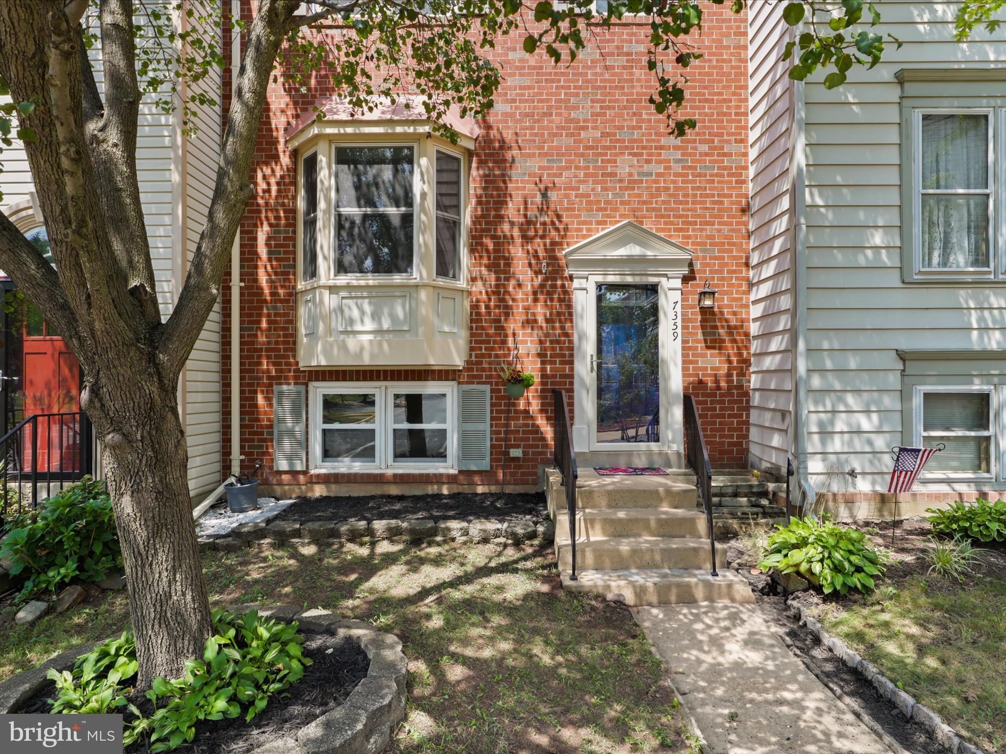 7359 St Thomas Loop Manassas, VA 20109 - Photo 2 of 46 Gallery Image 2