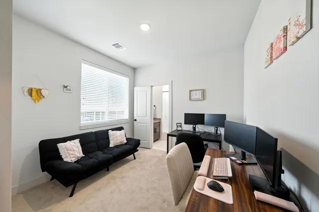 $2,500 | 1644 West Tidwell Road, Houston, TX 77091