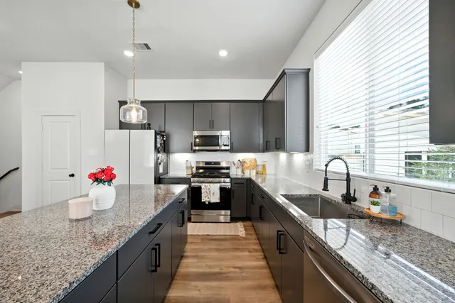 $2,500 | 1644 West Tidwell Road, Houston, TX 77091